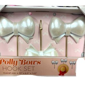 Coquette🎀 Pearl White Bow 🎀Hooks - Set of 3! Viral Glam Display Wall Decor